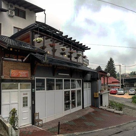 Demi Old Town - Garage Parking Hotel Sarajevo Exterior photo