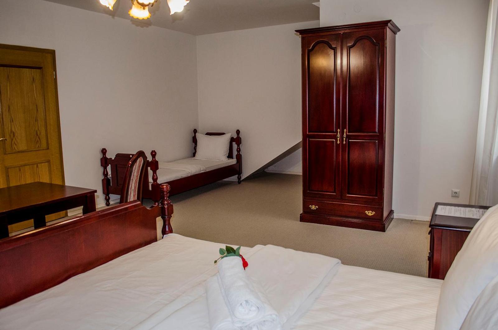 Demi Old Town - Garage Parking Hotel Sarajevo Room photo