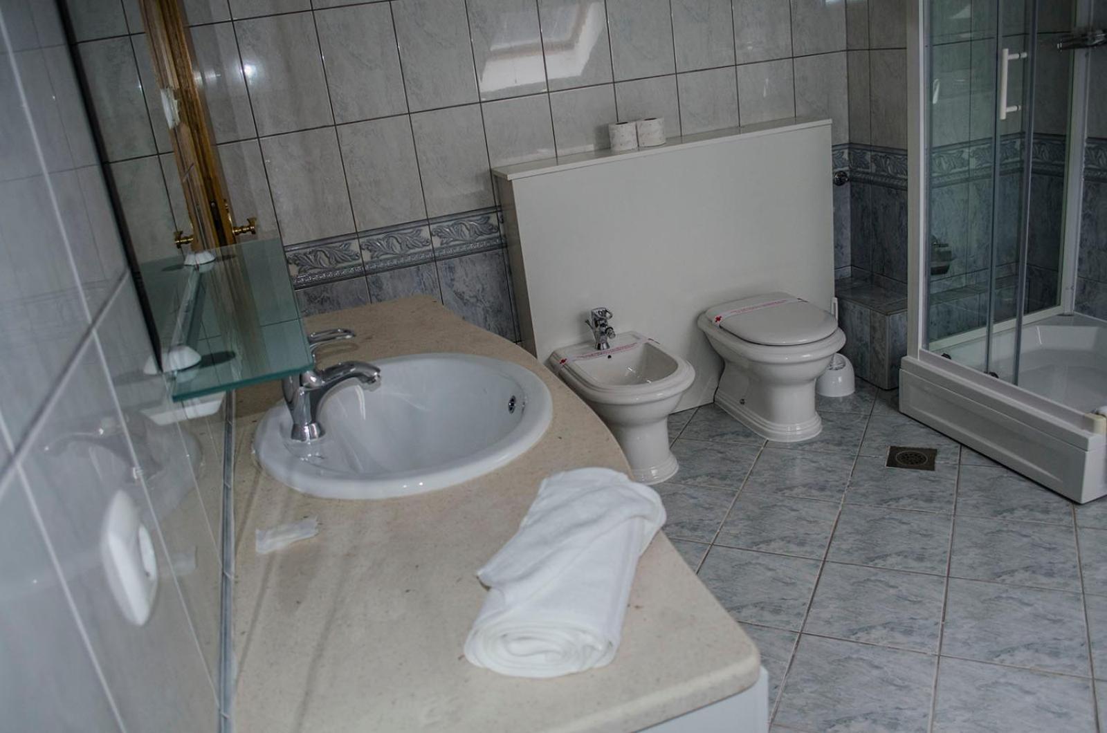 Demi Old Town - Garage Parking Hotel Sarajevo Room photo