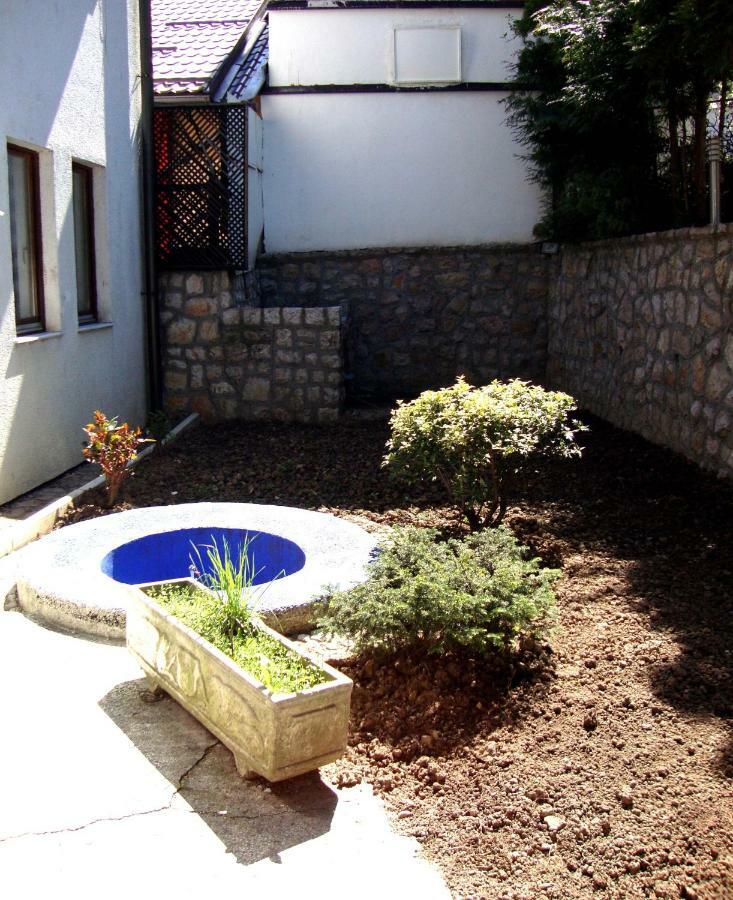Demi Old Town - Garage Parking Hotel Sarajevo Exterior photo