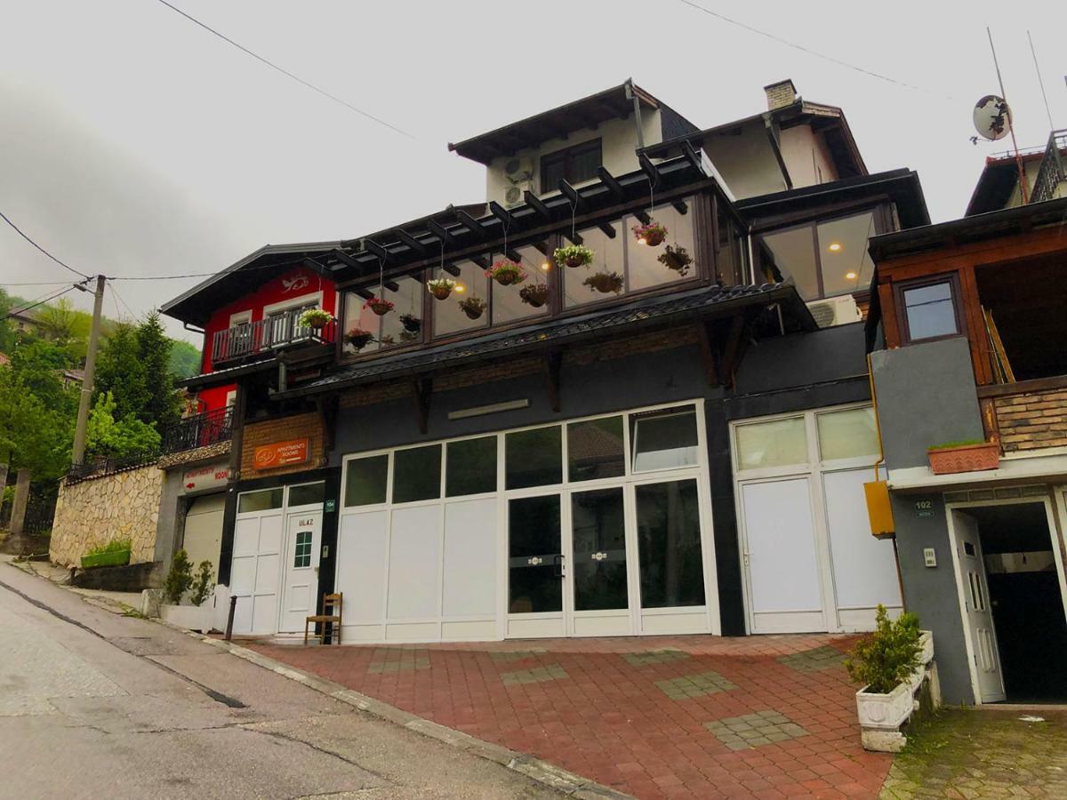 Demi Old Town - Garage Parking Hotel Sarajevo Exterior photo